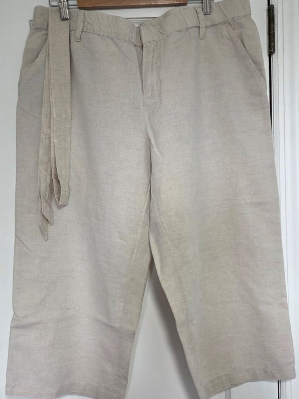 Liz Clairbone linen cropper pants